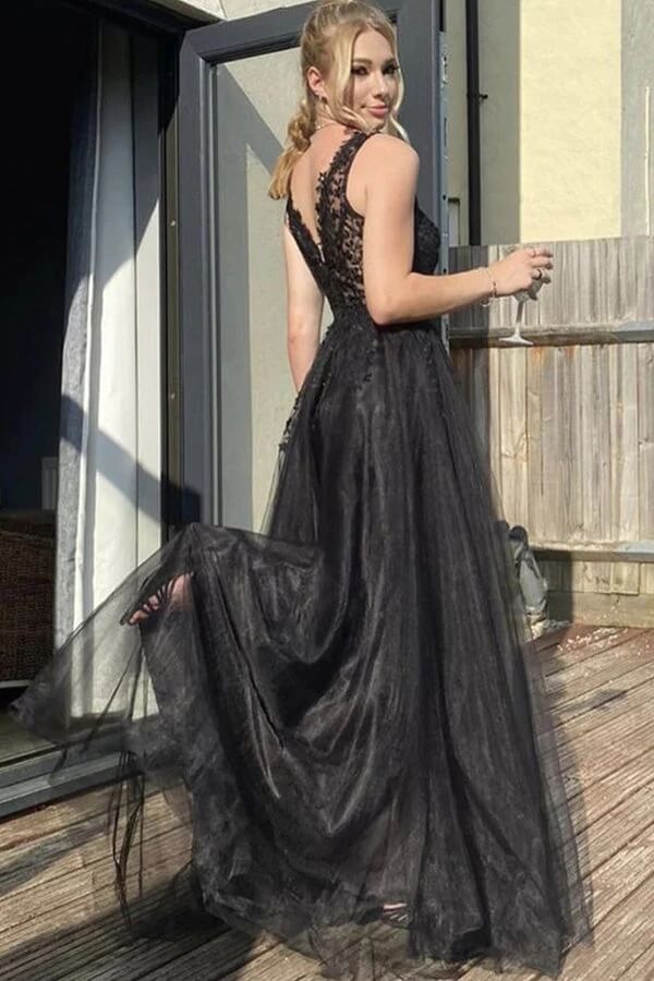 Tulle Black Lace Applique A-line V-neck Long Prom Dress DPB152