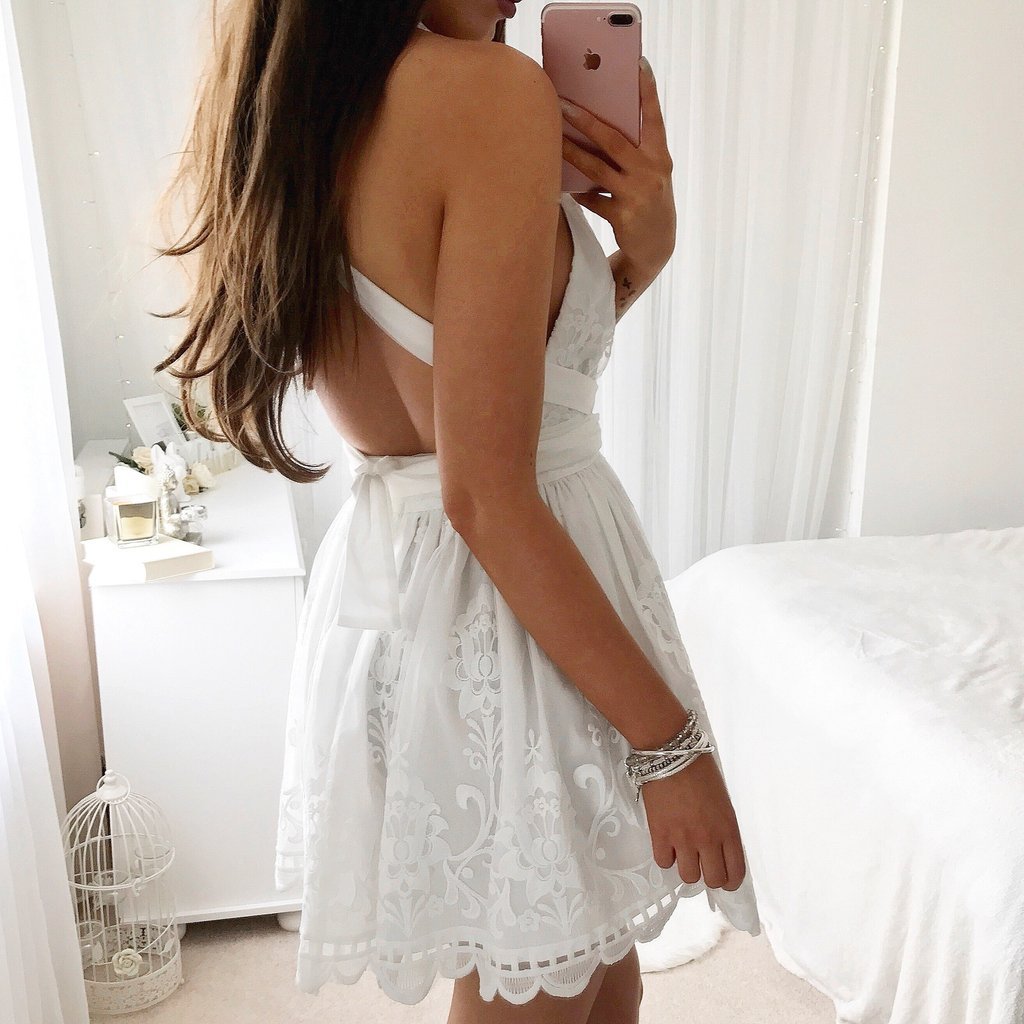 Short White Lace Backless Dress