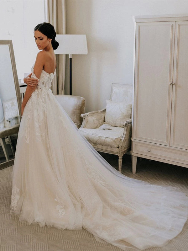 Plus Size Wedding Dresses Off Shoulder A-Line Lace Appliques Tulle Sweep  Train