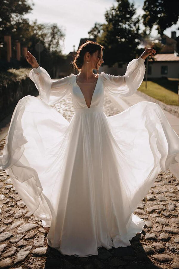 Plus Size A-lineBeach Wedding Dresses V-neck Puff Sleeve Sweep Train Bride  Gowns