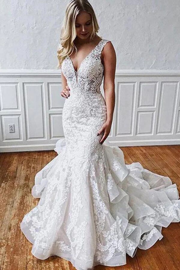 11 Stunning Lace Wedding Dresses, WeddingMix