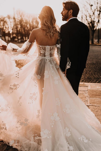 files/TulleOffShoulderLongSleevesWeddingDressesWithLaceAppliques_MW1088_2.jpg